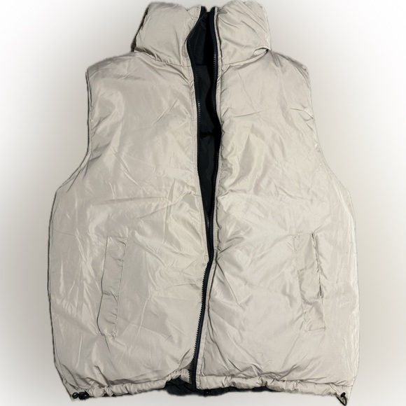 reversible puffer vest - Picture 2 of 4